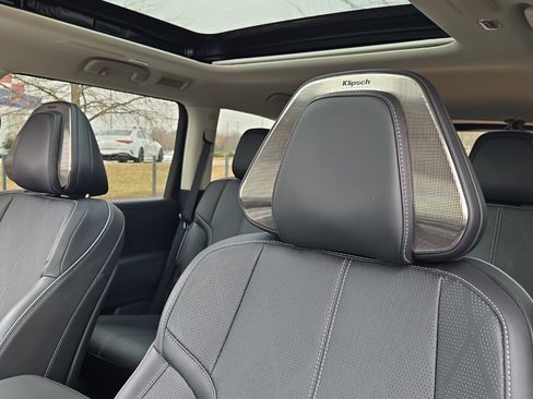 Used 2025 INFINITI QX80 Sensory image 31