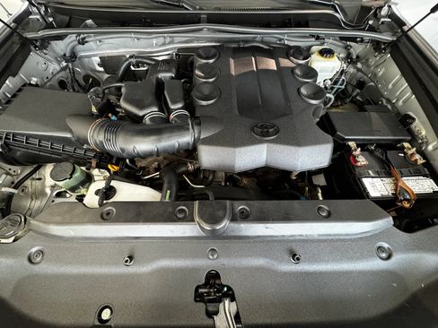 Used 2012 Toyota 4Runner Limited AWD/4WD image 42