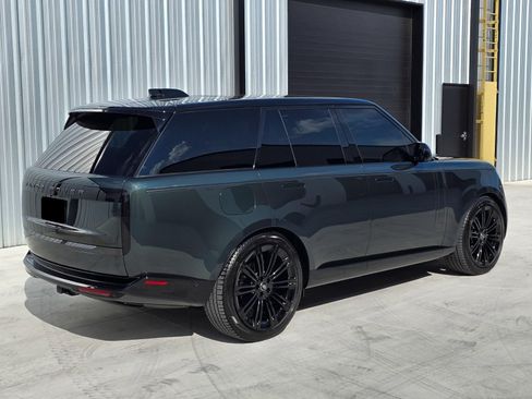 Used 2024 Land Rover Range Rover SE AWD/4WD image 7