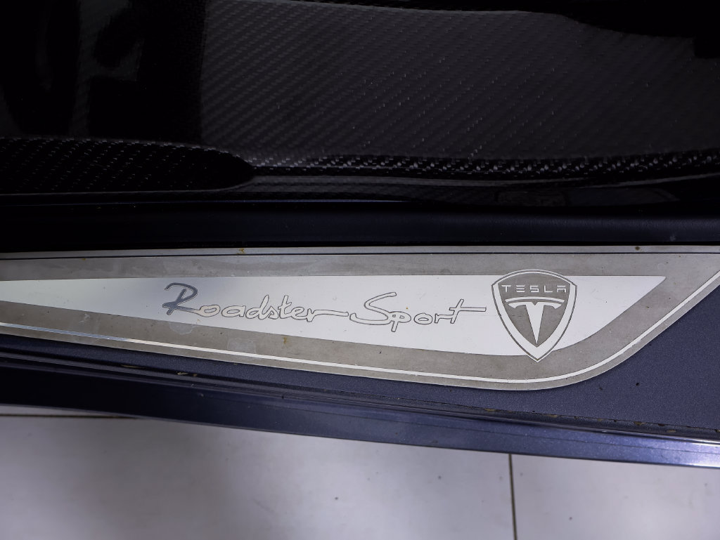 Used 2010 Tesla Roadster Sport RWD image 17