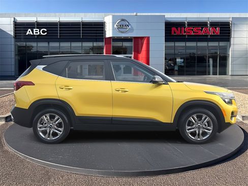 Used 2022 Kia Seltos S image 4