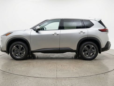 Used 2025 Nissan Rogue SV FWD image 5