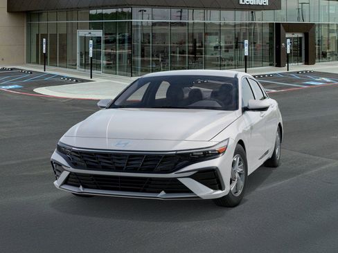 New 2026 Hyundai Elantra SE w/ Cargo Package image 6