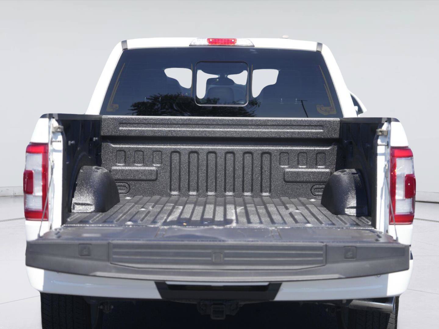 Certified 2023 Ford F150 Platinum w/ Equipment Group 701A High AWD/4WD image 32