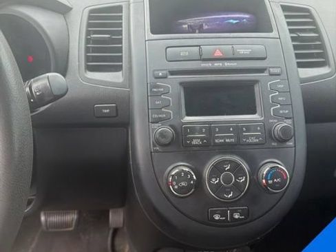 Used 2013 Kia Soul FWD image 8