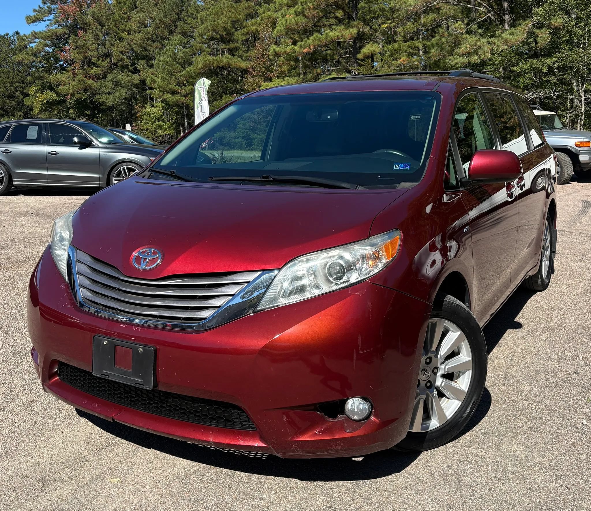 Used 2017 Toyota Sienna XLE AWD/4WD image 48