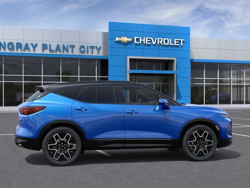 New 2026 Chevrolet Blazer RS w/ Driver Confidence II Package FWD image 5
