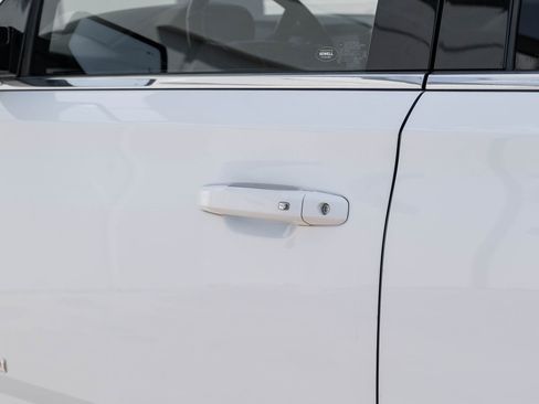 Used 2018 GMC Yukon SLT w/ Open Road Package image 37