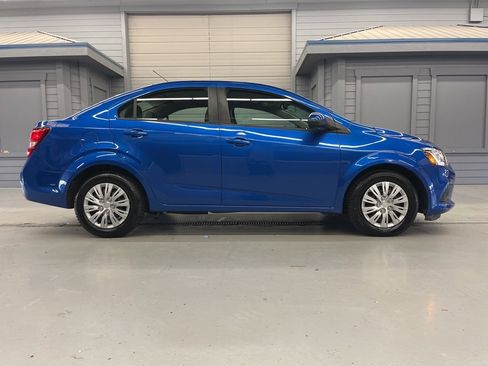 Used 2017 Chevrolet Sonic LS image 8