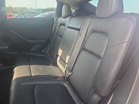 Used 2022 Tesla Model Y Performance AWD/4WD image 5