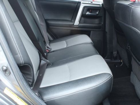 Used 2015 Toyota 4Runner SR5 Premium image 12