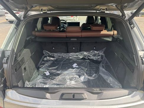 New 2026 BMW X5 xDrive50e image 5