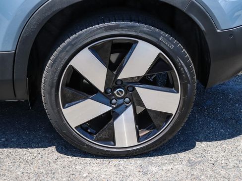 Used 2023 Volvo C40 P8 Recharge Ultimate AWD/4WD image 13