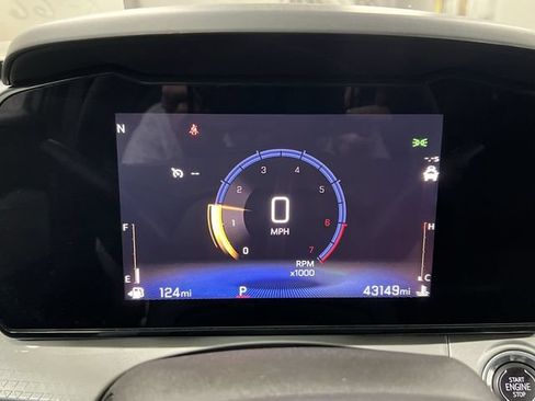 Used 2025 Chevrolet Trax LT FWD image 12