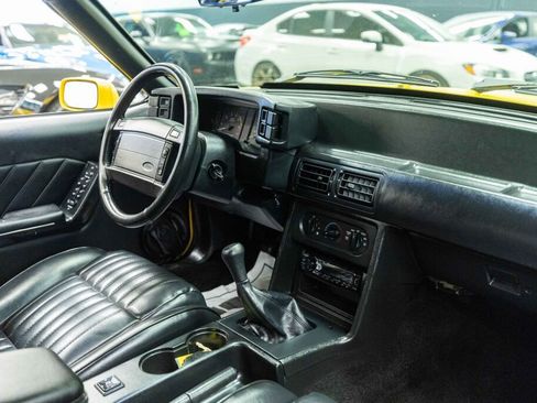 Used 1993 Ford Mustang LX image 11
