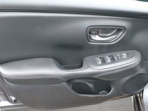 Certified 2024 Honda HR-V EX-L image 28