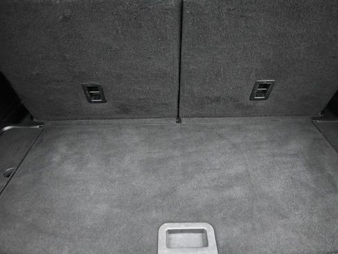 Used 2020 Ford Explorer Limited RWD image 10