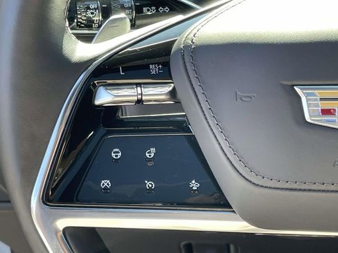 Used 2025 Cadillac Escalade ESV Sport Platinum image 24