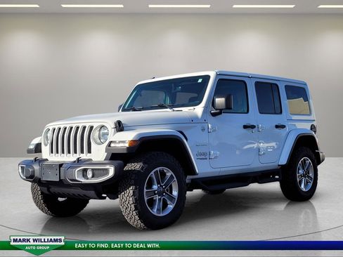 Used 2021 Jeep Wrangler Unlimited Sahara w/ Uconnect 4C Nav & Sound Group AWD/4WD image 8