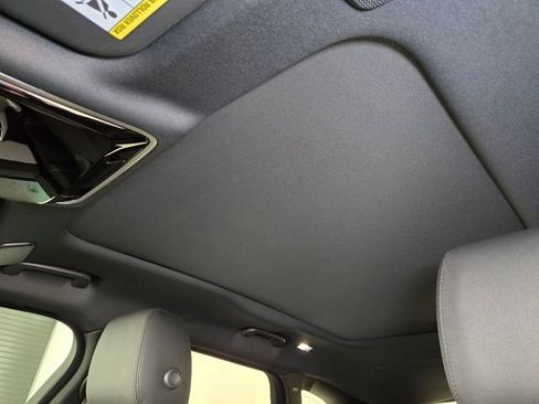 New 2026 Land Rover Range Rover Velar Dynamic SE image 11