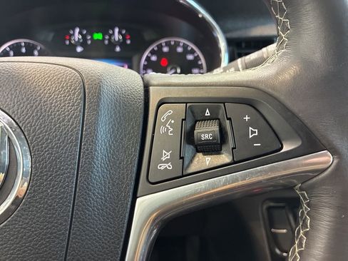 Used 2020 Buick Encore Preferred image 24