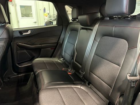 Used 2025 Ford Escape ST-Line image 25