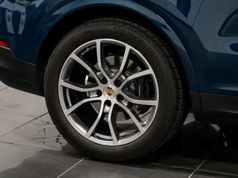 Used 2024 Porsche Cayenne AWD/4WD image 54