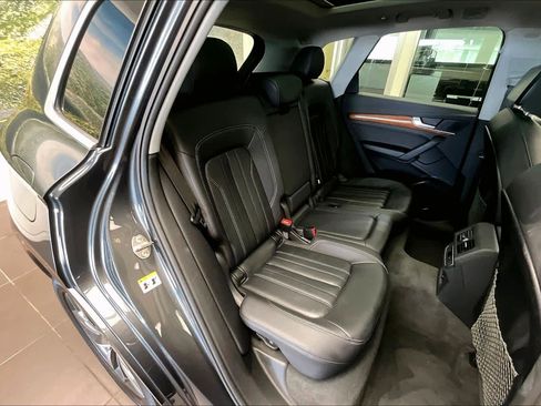 Certified 2023 Audi Q5 2.0T Premium w/ Convenience Package image 20