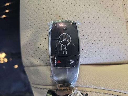 Certified 2026 Mercedes-Benz GLS 450 4MATIC image 39