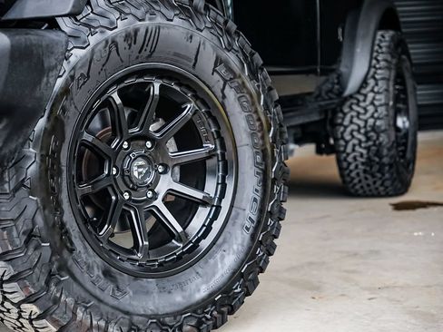 Used 2021 Ford Bronco 4-Door AWD/4WD image 6