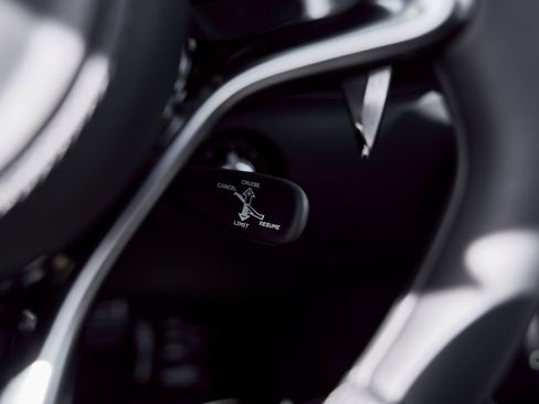 Used 2025 McLaren Artura Spider image 55