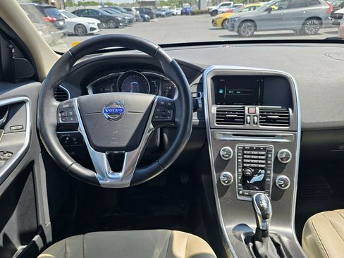 Used 2016 Volvo XC60 T5 Premier w/ Proximity Package AWD/4WD image 2