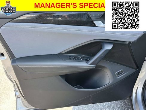 Used 2025 Volkswagen Tiguan SE w/ Panoramic Sunroof Package AWD/4WD image 15