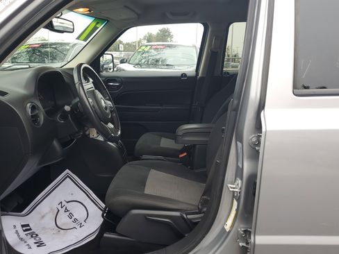 Used 2017 Jeep Patriot Latitude image 18