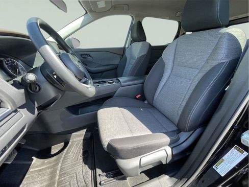 Used 2021 Nissan Rogue S AWD/4WD image 12