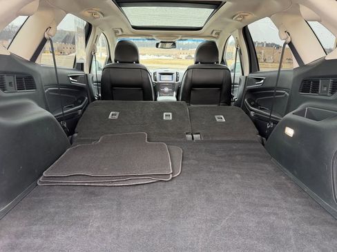 Used 2019 Ford Edge Titanium w/ Equipment Group 301A image 9