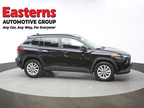 Used 2022 Toyota Corolla Cross LE image 45