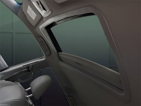 Used 2017 Toyota Sienna XLE image 25