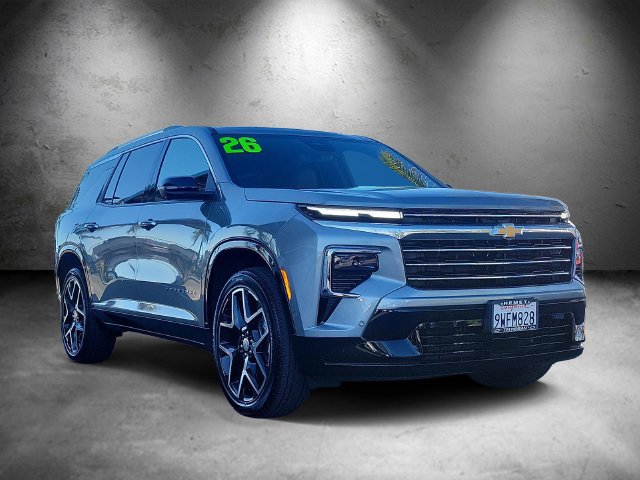 Used 2026 Chevrolet Traverse High Country w/ LPO, Floor Liner Package FWD image 2