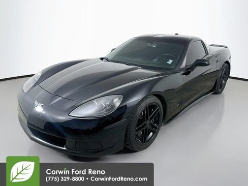 Used 2005 Chevrolet Corvette Coupe w/ Preferred Equipment Group RWD image 4