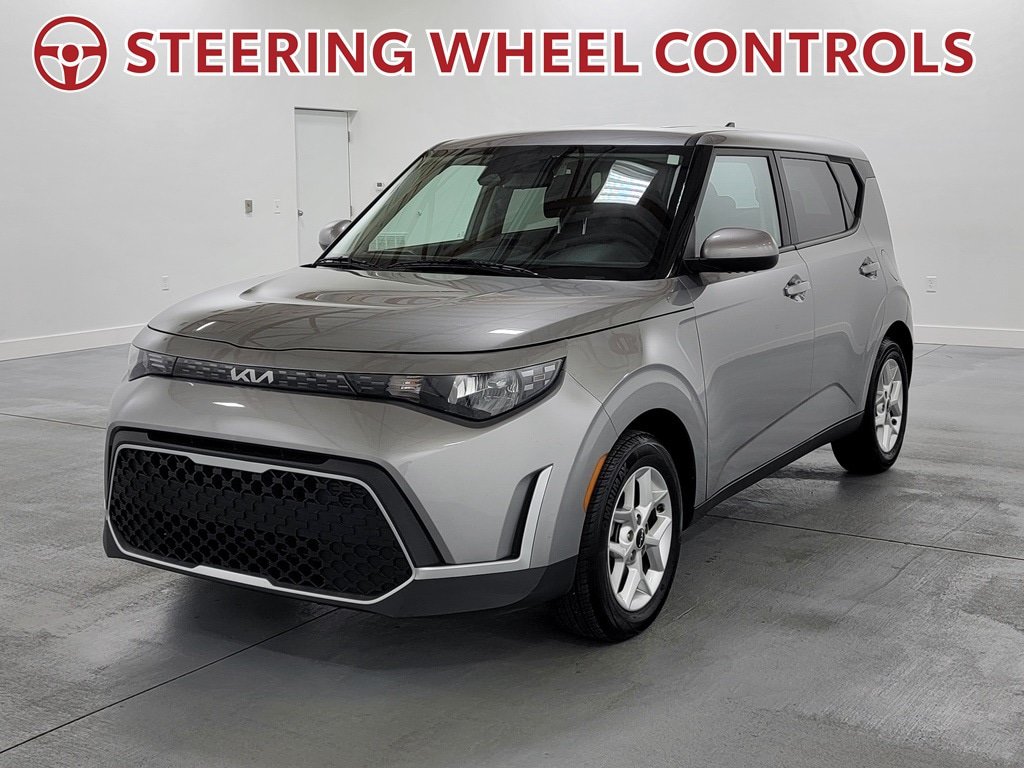 Used 2024 Kia Soul LX w/ Option Group 015 FWD image 4