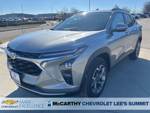 New 2026 Chevrolet Trax LT w/ Driver Confidence Package image 4