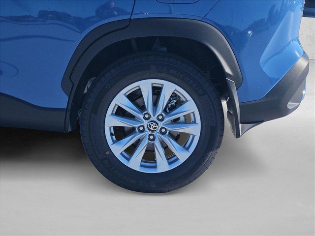 New 2026 Toyota Corolla Cross LE w/ Moonroof Package FWD image 10