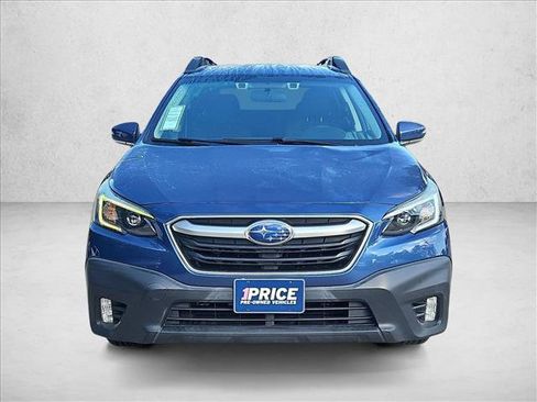 Used 2020 Subaru Outback Premium image 2