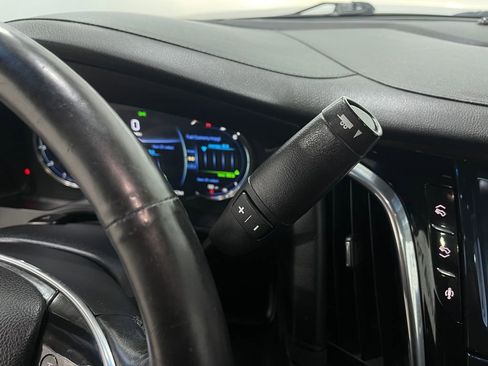 Used 2016 Cadillac Escalade Premium image 29