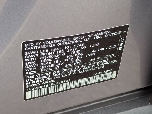 Certified 2023 Volkswagen ID.4 Pro S AWD/4WD image 39