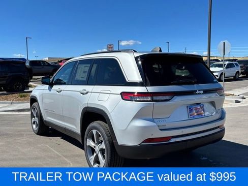New 2026 Jeep Grand Cherokee Limited w/ Trailer Tow Package AWD/4WD image 3