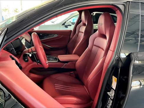 Used 2026 Aston Martin DBX 707 image 10