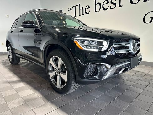 Used 2022 Mercedes-Benz GLC 300 4MATIC image 1