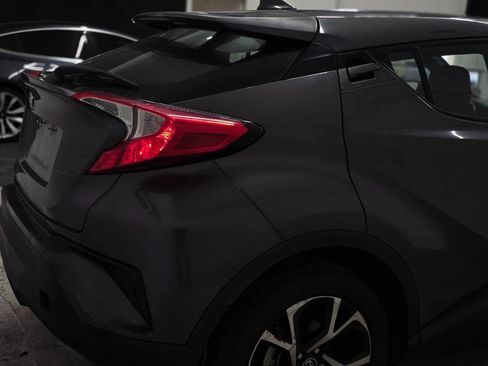 Used 2018 Toyota C-HR XLE image 6